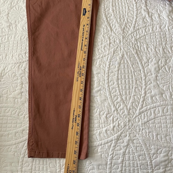 Womens Gloria Vanderbilt Shape Effect Pull On High Rise Capri Pants - Picture 13 of 13